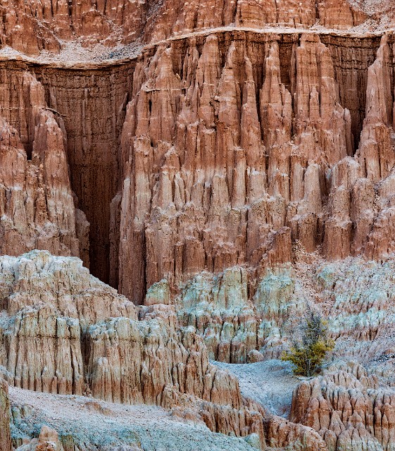 Cathedral Gorge St Park 17-3152.jpg